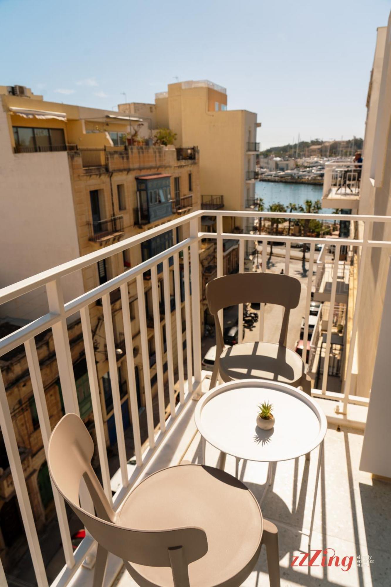 Stuart Rooms By Zzzing Gzira Екстер'єр фото